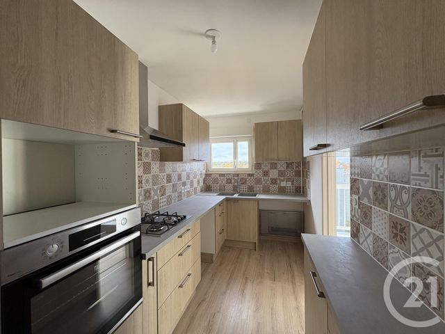 Afficher la photo en grand Appartement F2 à louer - 2 pièces - 50.26 m2 - DAMMARIE LES LYS - 77 - ILE-DE-FRANCE - Century 21 Cerim