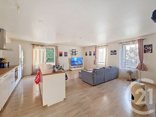Appartement F3 à vendre - 3 pièces - 71.3 m2 - MOISSY CRAMAYEL - 77 - ILE-DE-FRANCE - Century 21 Cerim