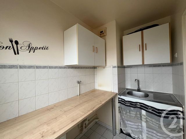 Appartement F1 à louer - 1 pièce - 26.0 m2 - MOISSY CRAMAYEL - 77 - ILE-DE-FRANCE - Century 21 Cerim