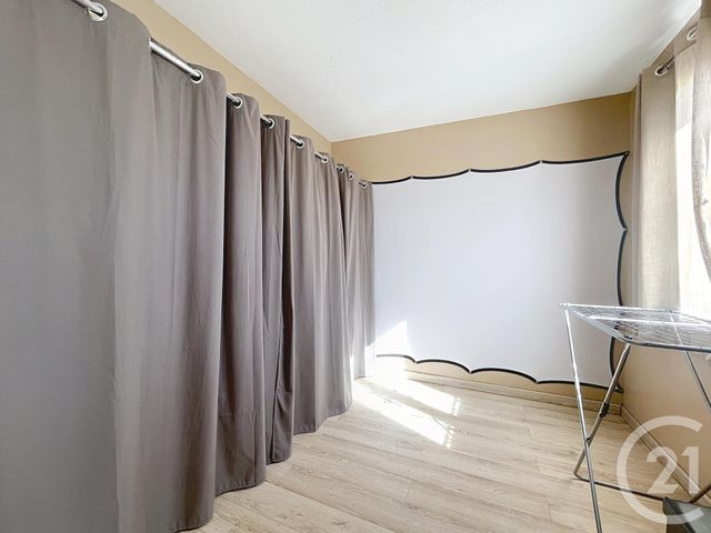 Appartement F3 à vendre - 3 pièces - 64.96 m2 - MOISSY CRAMAYEL - 77 - ILE-DE-FRANCE - Century 21 Cerim