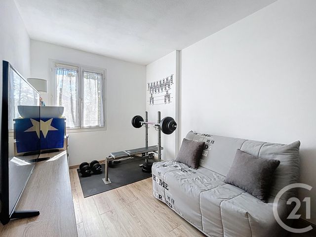 Appartement F3 à vendre - 3 pièces - 64.96 m2 - MOISSY CRAMAYEL - 77 - ILE-DE-FRANCE - Century 21 Cerim