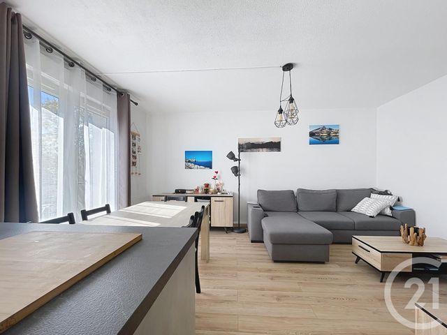 Appartement F3 à vendre - 3 pièces - 64.96 m2 - MOISSY CRAMAYEL - 77 - ILE-DE-FRANCE - Century 21 Cerim