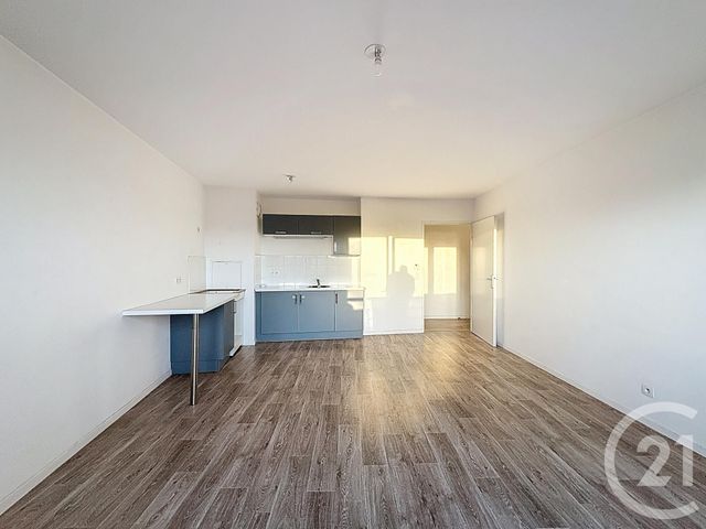 Appartement F3 à vendre - 3 pièces - 59.4 m2 - LIEUSAINT - 77 - ILE-DE-FRANCE - Century 21 Cerim
