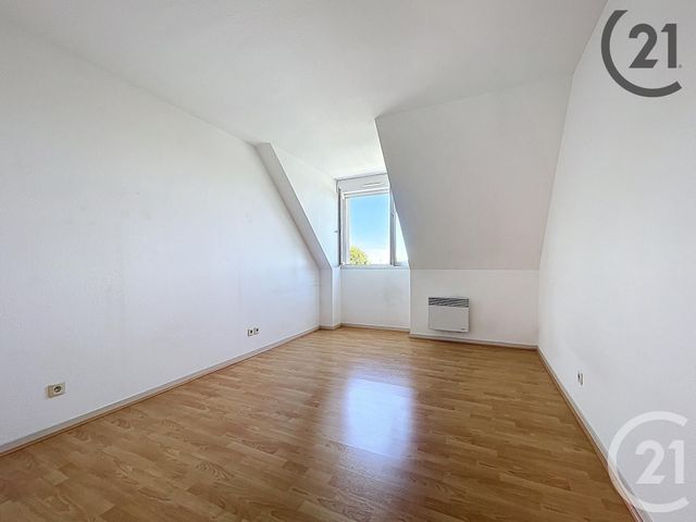 Appartement Duplex à vendre - 4 pièces - 97.18 m2 - LIEUSAINT - 77 - ILE-DE-FRANCE - Century 21 Cerim