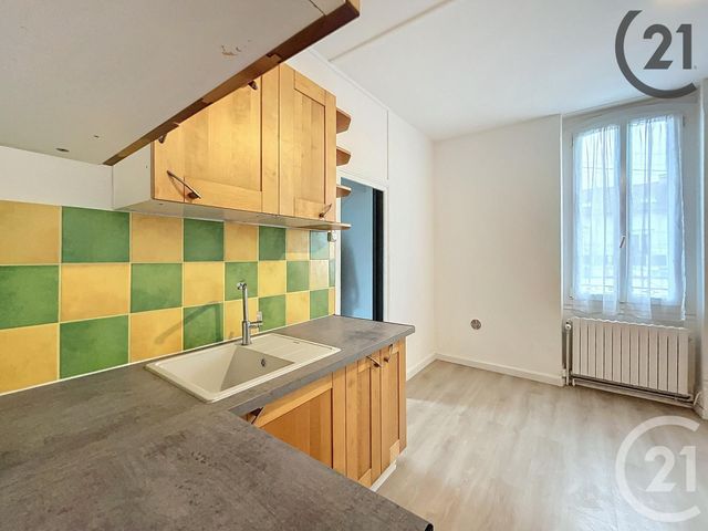 Appartement F2 à louer - 2 pièces - 24.0 m2 - MELUN - 77 - ILE-DE-FRANCE - Century 21 Cerim