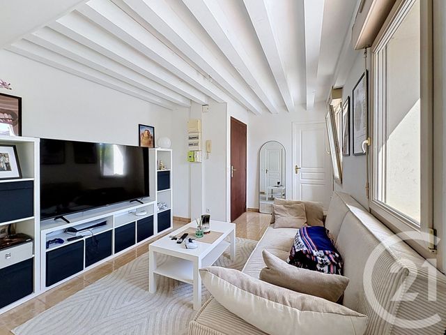 Appartement F2 à vendre - 2 pièces - 28.8 m2 - LIEUSAINT - 77 - ILE-DE-FRANCE - Century 21 Cerim