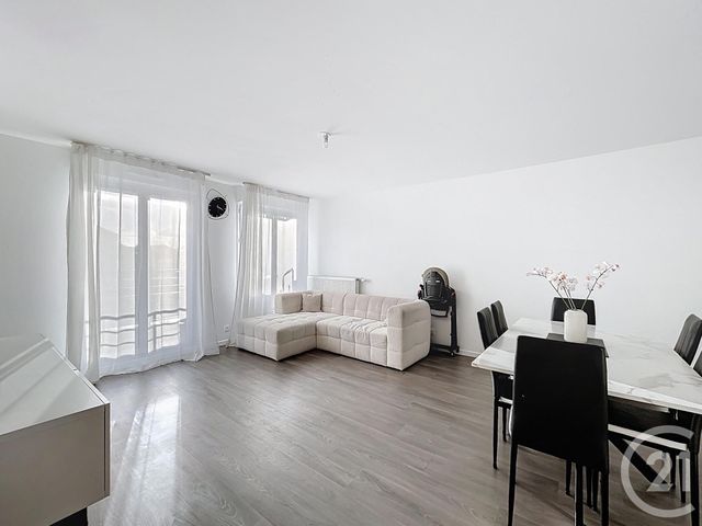 Appartement F3 à vendre - 3 pièces - 60.95 m2 - ST PIERRE DU PERRAY - 91 - ILE-DE-FRANCE - Century 21 Cerim
