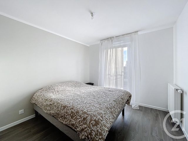 Appartement F3 à vendre - 3 pièces - 60.95 m2 - ST PIERRE DU PERRAY - 91 - ILE-DE-FRANCE - Century 21 Cerim