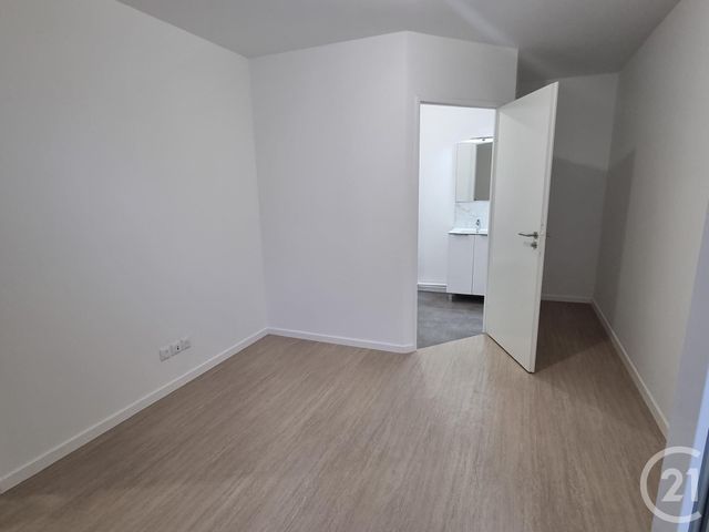 Appartement F2 à louer - 2 pièces - 43.42 m2 - SAVIGNY LE TEMPLE - 77 - ILE-DE-FRANCE - Century 21 Cerim