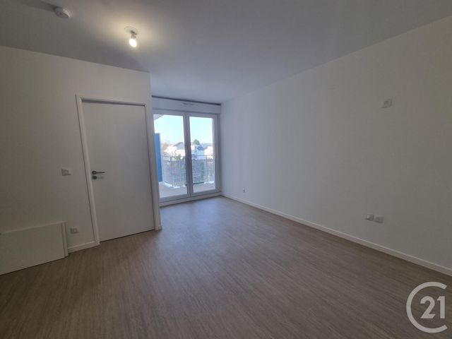 Appartement F2 à louer - 2 pièces - 43.42 m2 - SAVIGNY LE TEMPLE - 77 - ILE-DE-FRANCE - Century 21 Cerim