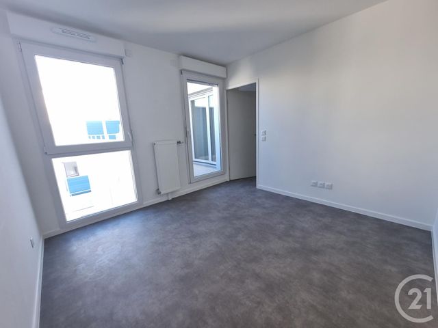 Appartement F2 à louer - 2 pièces - 41.42 m2 - SAVIGNY LE TEMPLE - 77 - ILE-DE-FRANCE - Century 21 Cerim