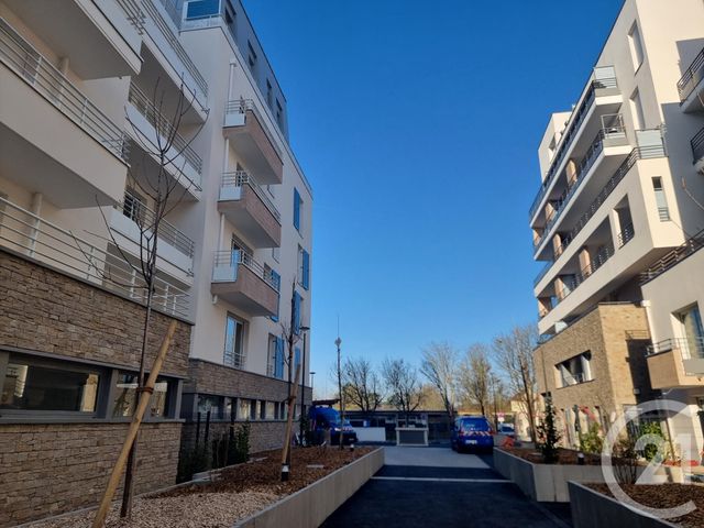 Appartement F2 à louer - 2 pièces - 41.42 m2 - SAVIGNY LE TEMPLE - 77 - ILE-DE-FRANCE - Century 21 Cerim