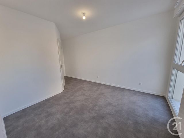 Appartement F2 à louer - 2 pièces - 41.42 m2 - SAVIGNY LE TEMPLE - 77 - ILE-DE-FRANCE - Century 21 Cerim