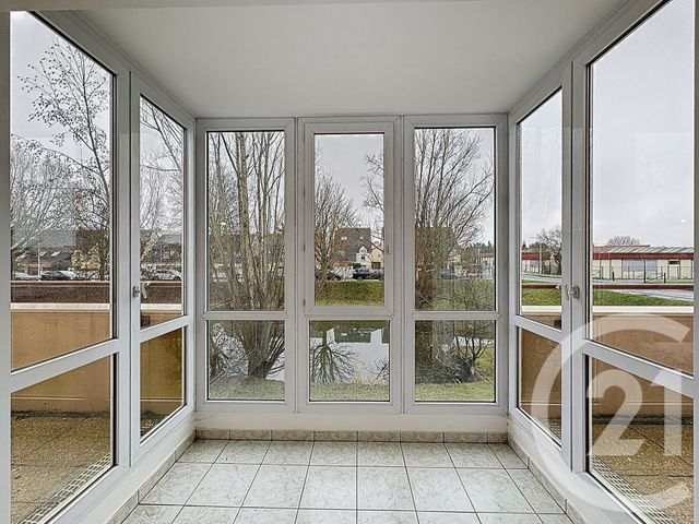 Appartement F2 à vendre - 2 pièces - 60.55 m2 - MOISSY CRAMAYEL - 77 - ILE-DE-FRANCE - Century 21 Cerim