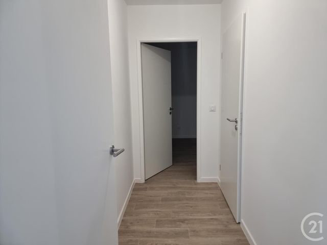 Appartement F2 à louer - 2 pièces - 50.09 m2 - SAVIGNY LE TEMPLE - 77 - ILE-DE-FRANCE - Century 21 Cerim