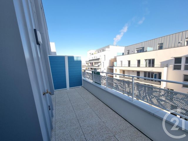 Appartement F2 à louer - 2 pièces - 50.09 m2 - SAVIGNY LE TEMPLE - 77 - ILE-DE-FRANCE - Century 21 Cerim