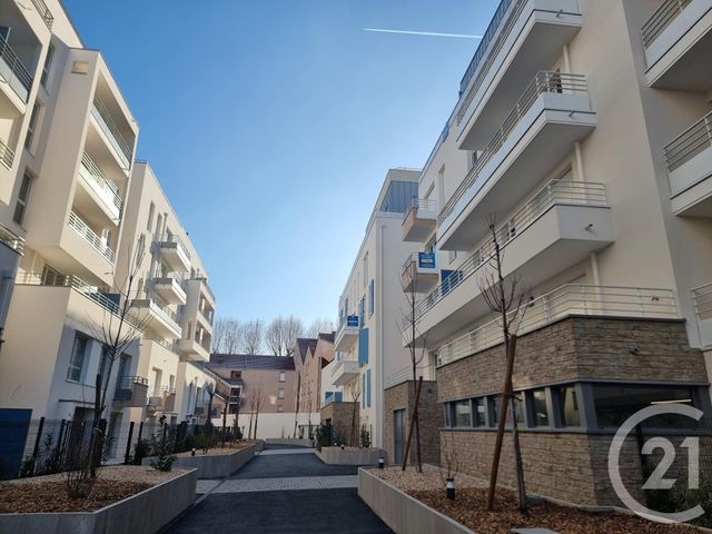 Appartement F2 à louer - 2 pièces - 50.09 m2 - SAVIGNY LE TEMPLE - 77 - ILE-DE-FRANCE - Century 21 Cerim
