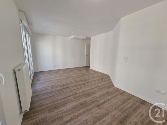 Appartement F3 à louer - 3 pièces - 58.06 m2 - SAVIGNY LE TEMPLE - 77 - ILE-DE-FRANCE - Century 21 Cerim