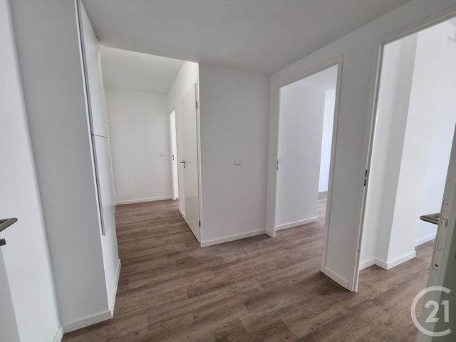 Appartement F3 à louer - 3 pièces - 58.06 m2 - SAVIGNY LE TEMPLE - 77 - ILE-DE-FRANCE - Century 21 Cerim