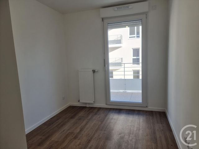 Appartement F3 à louer - 3 pièces - 58.06 m2 - SAVIGNY LE TEMPLE - 77 - ILE-DE-FRANCE - Century 21 Cerim