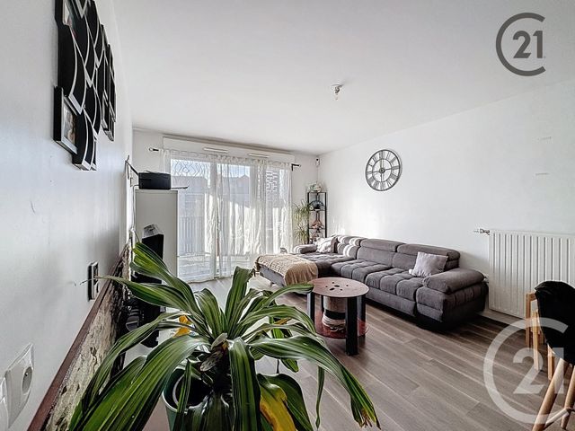 Appartement F3 à vendre - 3 pièces - 58.45 m2 - LIEUSAINT - 77 - ILE-DE-FRANCE - Century 21 Cerim