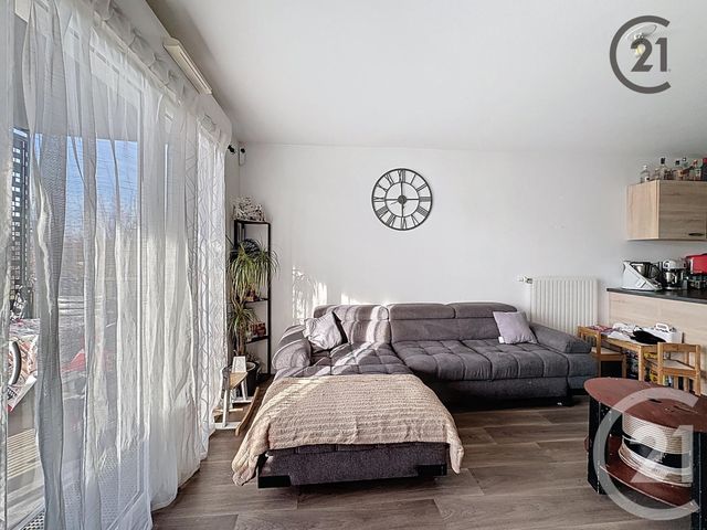 Appartement F3 à vendre - 3 pièces - 58.45 m2 - LIEUSAINT - 77 - ILE-DE-FRANCE - Century 21 Cerim