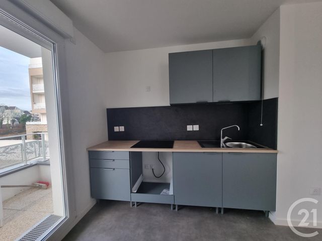 Appartement F3 à louer - 3 pièces - 58.52 m2 - SAVIGNY LE TEMPLE - 77 - ILE-DE-FRANCE - Century 21 Cerim