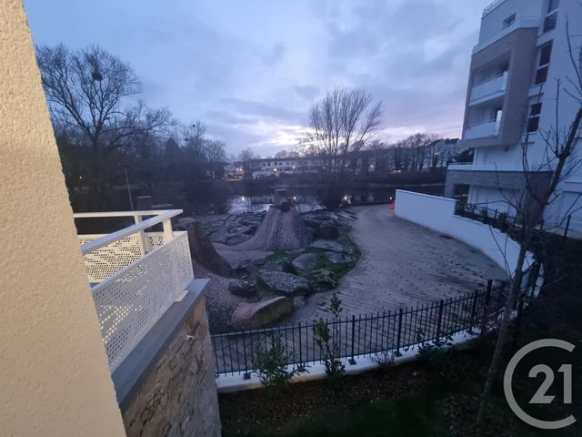 Appartement F3 à louer - 3 pièces - 58.52 m2 - SAVIGNY LE TEMPLE - 77 - ILE-DE-FRANCE - Century 21 Cerim