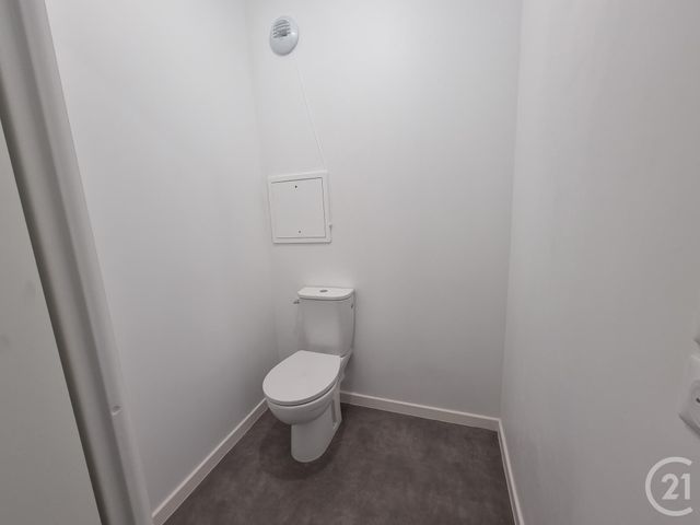 Appartement F3 à louer - 3 pièces - 58.52 m2 - SAVIGNY LE TEMPLE - 77 - ILE-DE-FRANCE - Century 21 Cerim