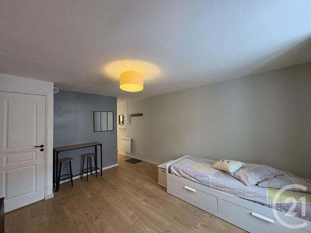 Appartement F1 à louer - 1 pièce - 24.0 m2 - MELUN - 77 - ILE-DE-FRANCE - Century 21 Cerim