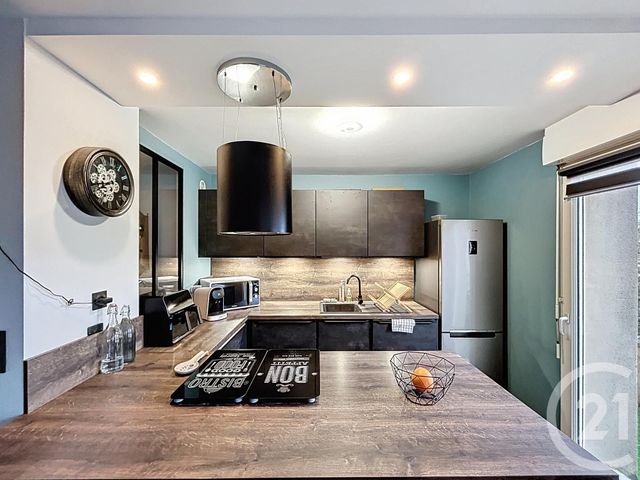 Appartement F4 à vendre - 4 pièces - 76.15 m2 - MOISSY CRAMAYEL - 77 - ILE-DE-FRANCE - Century 21 Cerim