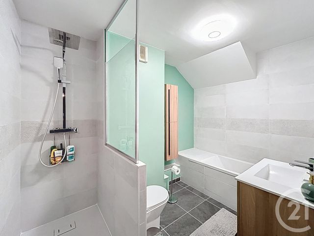 Appartement F4 à vendre - 4 pièces - 76.15 m2 - MOISSY CRAMAYEL - 77 - ILE-DE-FRANCE - Century 21 Cerim