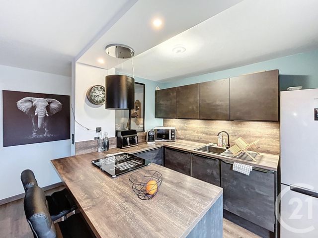 Appartement F4 à vendre - 4 pièces - 76.15 m2 - MOISSY CRAMAYEL - 77 - ILE-DE-FRANCE - Century 21 Cerim