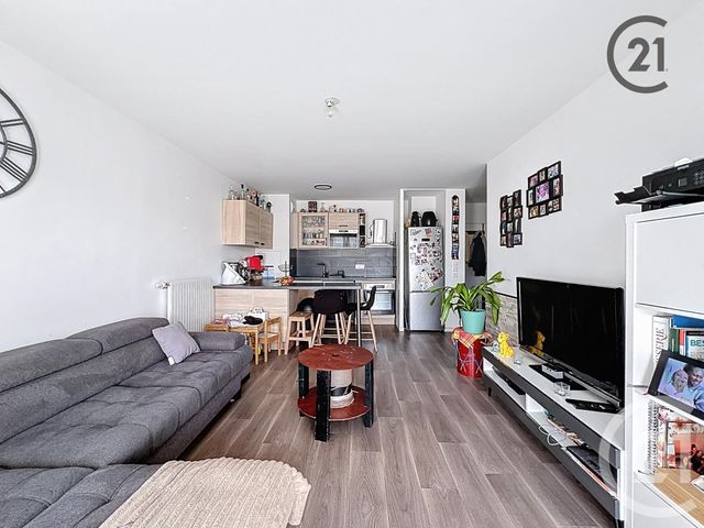 Appartement F3 à vendre - 3 pièces - 58.45 m2 - LIEUSAINT - 77 - ILE-DE-FRANCE - Century 21 Cerim