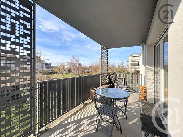 Appartement F3 à vendre - 3 pièces - 58.45 m2 - LIEUSAINT - 77 - ILE-DE-FRANCE - Century 21 Cerim