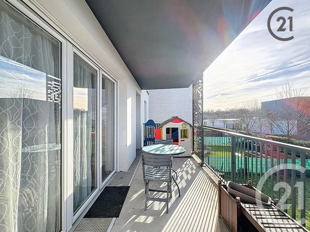Appartement F3 à vendre - 3 pièces - 58.45 m2 - LIEUSAINT - 77 - ILE-DE-FRANCE - Century 21 Cerim