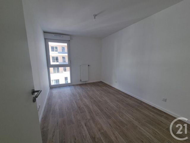 Appartement F3 à louer - 3 pièces - 59.89 m2 - SAVIGNY LE TEMPLE - 77 - ILE-DE-FRANCE - Century 21 Cerim