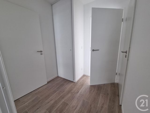 Appartement F3 à louer - 3 pièces - 59.89 m2 - SAVIGNY LE TEMPLE - 77 - ILE-DE-FRANCE - Century 21 Cerim