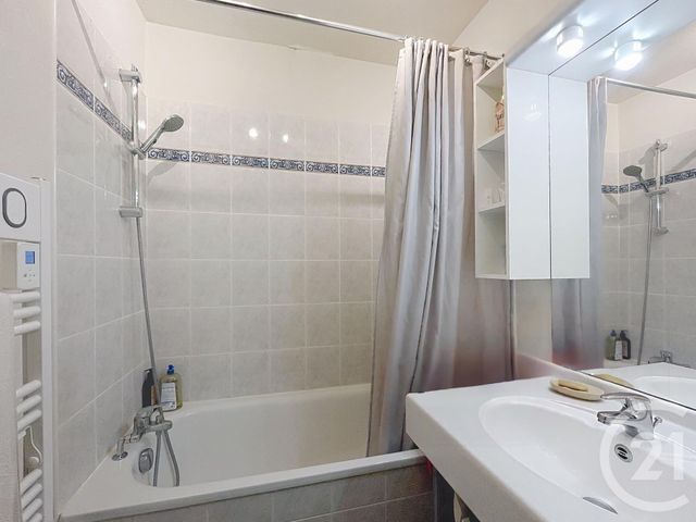 Appartement F2 à vendre - 2 pièces - 48.54 m2 - MOISSY CRAMAYEL - 77 - ILE-DE-FRANCE - Century 21 Cerim