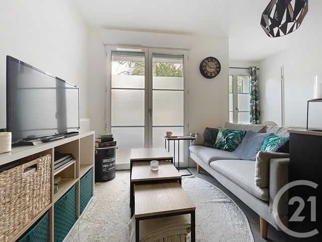 Appartement F2 à vendre - 2 pièces - 39.84 m2 - MOISSY CRAMAYEL - 77 - ILE-DE-FRANCE - Century 21 Cerim