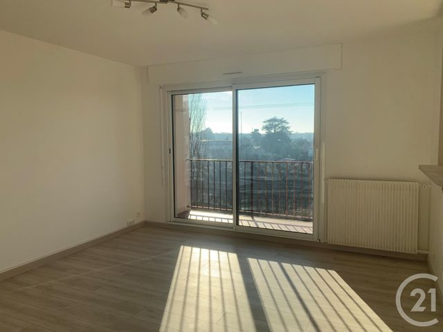Appartement F1 à louer - 1 pièce - 32.56 m2 - COMBS LA VILLE - 77 - ILE-DE-FRANCE - Century 21 Cerim