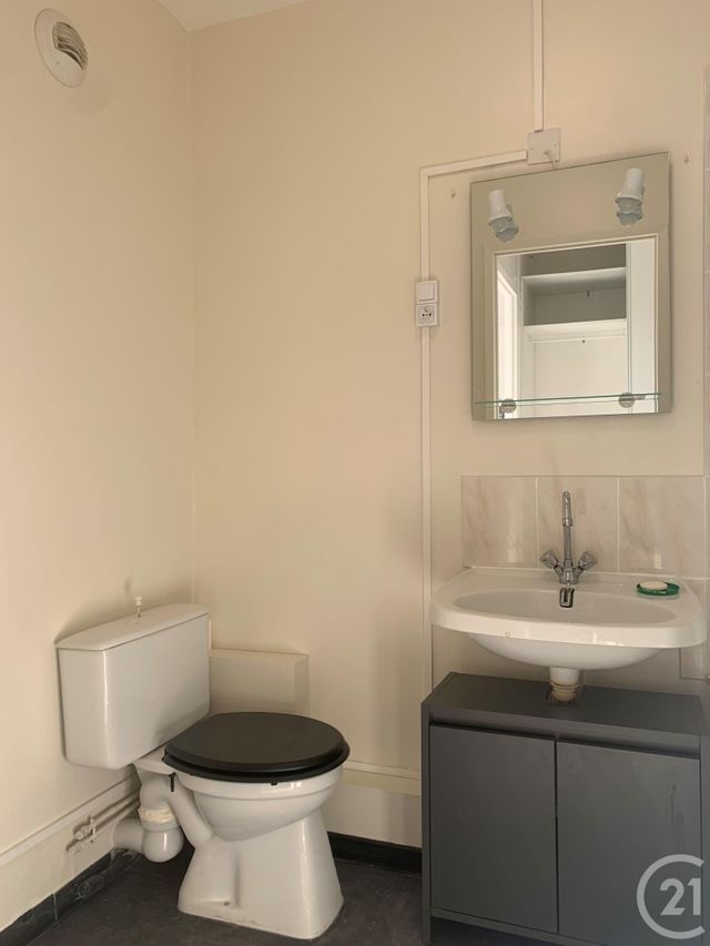 Appartement F1 à louer - 1 pièce - 32.56 m2 - COMBS LA VILLE - 77 - ILE-DE-FRANCE - Century 21 Cerim