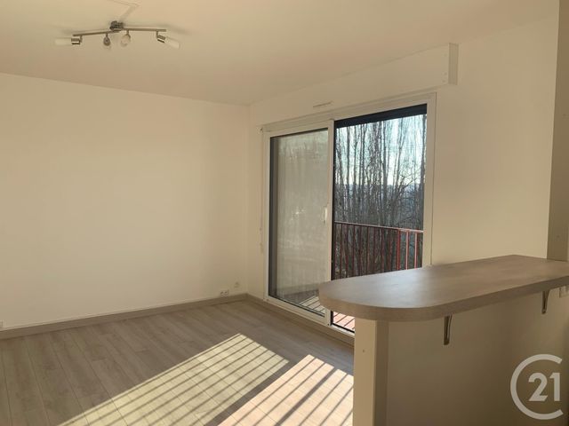 Appartement F1 à louer - 1 pièce - 32.56 m2 - COMBS LA VILLE - 77 - ILE-DE-FRANCE - Century 21 Cerim