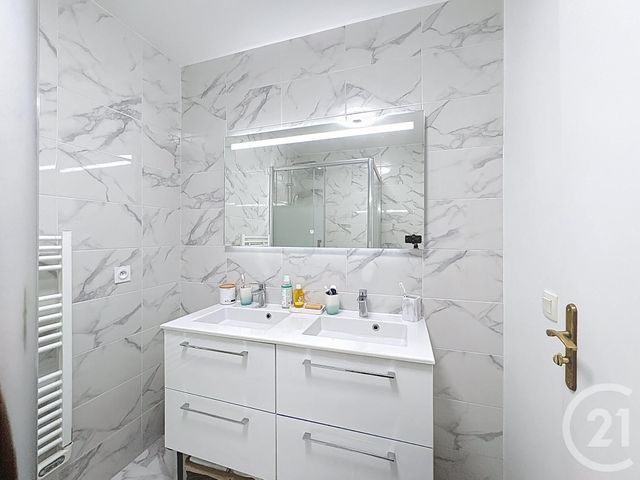 Appartement F3 à vendre - 3 pièces - 72.0 m2 - SAVIGNY LE TEMPLE - 77 - ILE-DE-FRANCE - Century 21 Cerim