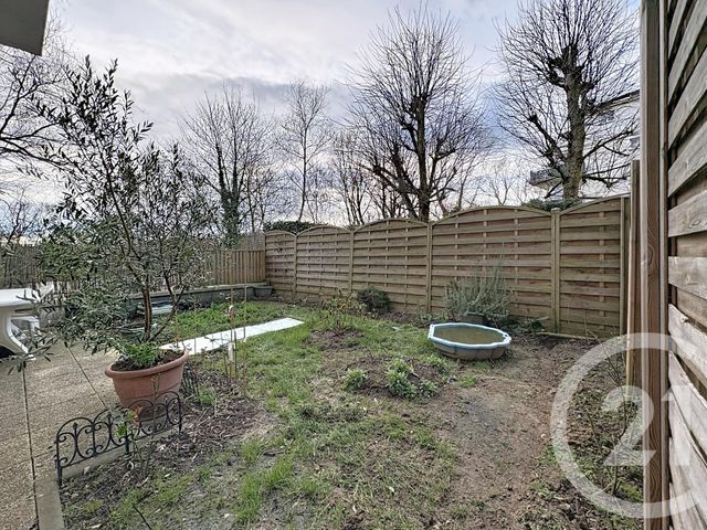 Appartement F3 à vendre - 3 pièces - 72.0 m2 - SAVIGNY LE TEMPLE - 77 - ILE-DE-FRANCE - Century 21 Cerim