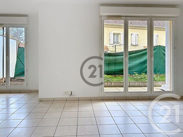 Appartement T2 à louer - 2 pièces - 47.25 m2 - MOISSY CRAMAYEL - 77 - ILE-DE-FRANCE - Century 21 Cerim