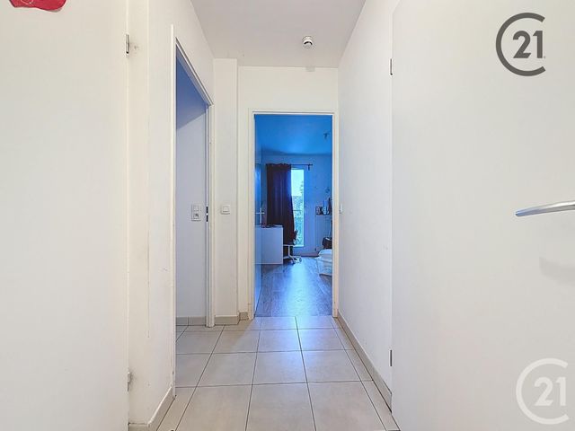 Appartement F3 à vendre - 3 pièces - 56.0 m2 - LIEUSAINT - 77 - ILE-DE-FRANCE - Century 21 Cerim