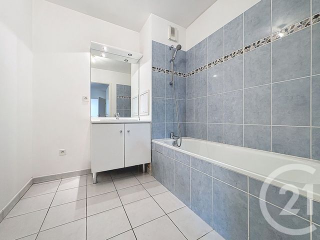 Appartement F2 à louer - 2 pièces - 46.89 m2 - DAMMARIE LES LYS - 77 - ILE-DE-FRANCE - Century 21 Cerim