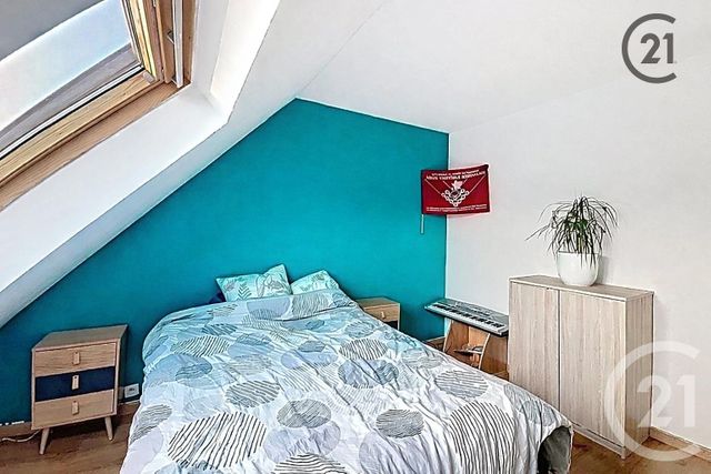 maison à vendre - 6 pièces - 117.0 m2 - SAVIGNY LE TEMPLE - 77 - ILE-DE-FRANCE - Century 21 Cerim