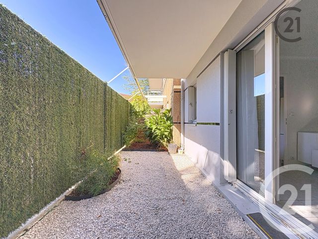 Appartement F2 à vendre - 2 pièces - 43.08 m2 - COMBS LA VILLE - 77 - ILE-DE-FRANCE - Century 21 Cerim